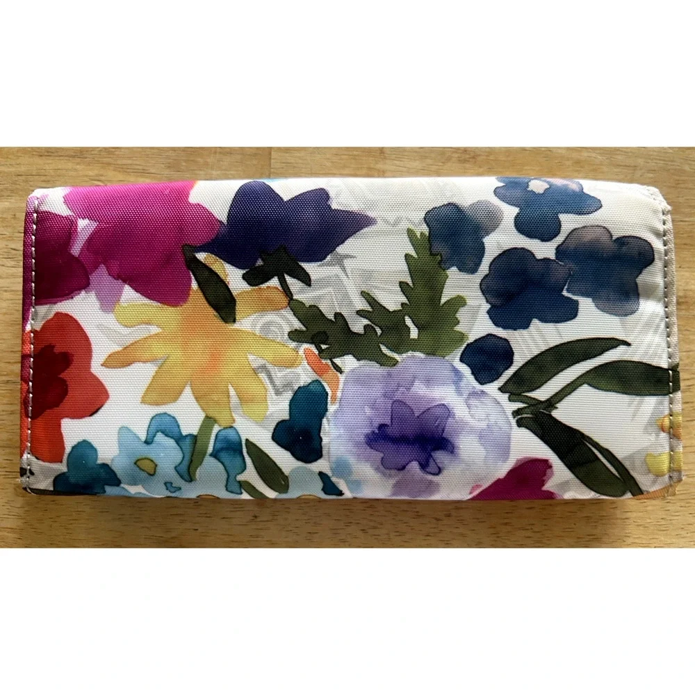 Kipling Multi Color Floral Wallet Tropical Print Gorgeous EUC Snap Closure